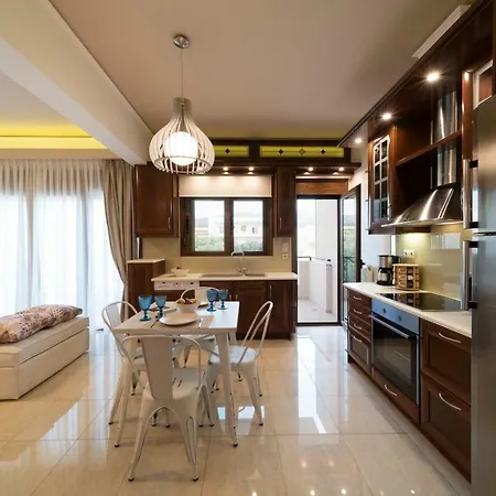 Dolphin Luxury Rethymno (Crete)